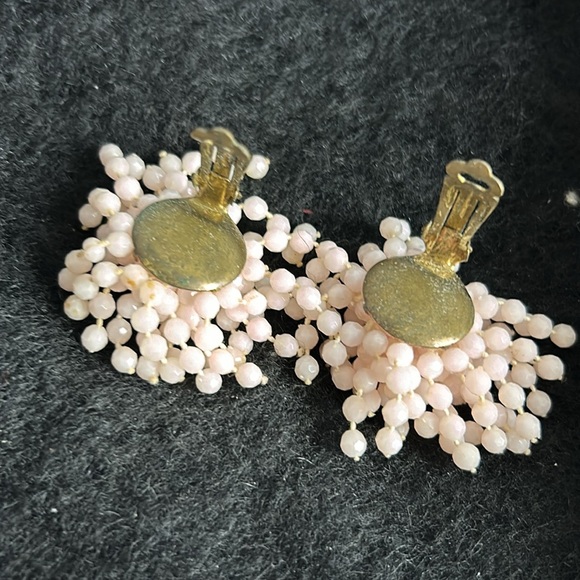 Vintage Cluster Faux Pearl Clip On Earrings - Picture 3 of 4